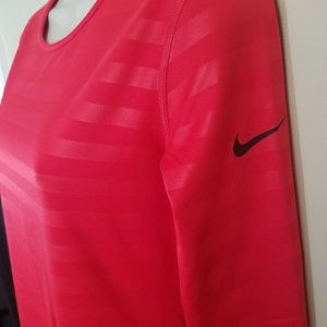 SALE!! NikePro longsleeve medium